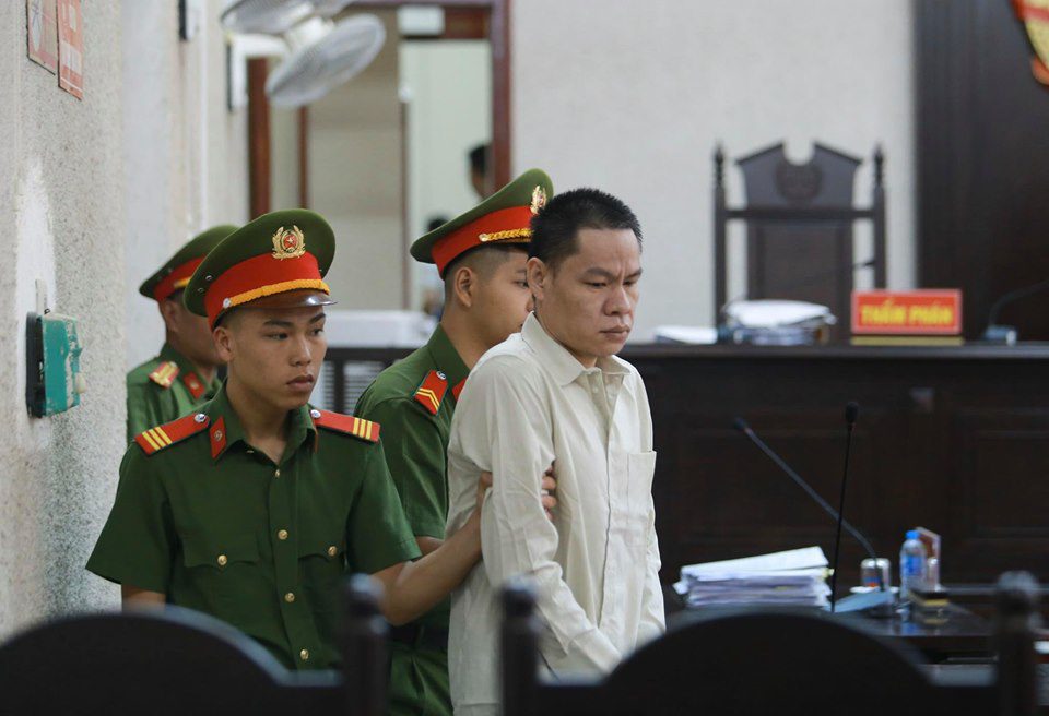 Xét xử mẹ nữ sinh giao gà: Cái kết bất ngờ khi luật sư không “cùng thuyền” với thân chủ - 2