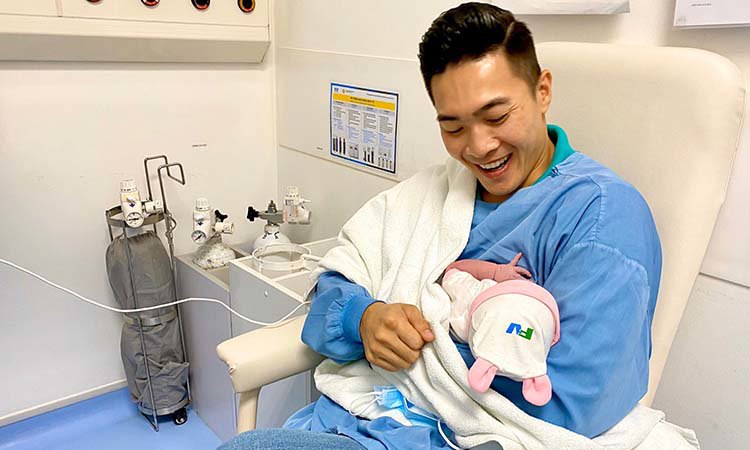 5 ông bố amp;#34;bỉm sữaamp;#34;, đã đẹp trai còn nổi tiếng chăm con giỏi hơn cả vợ trong showbiz Việt - 2