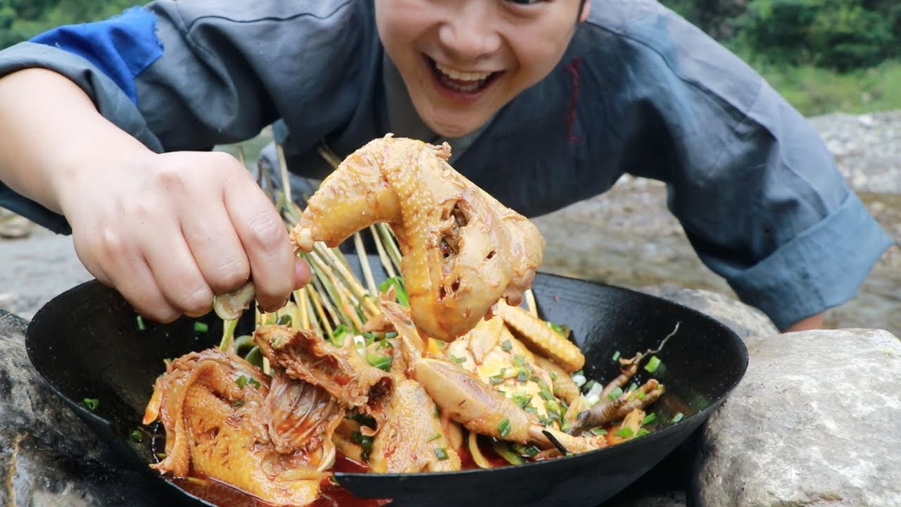 chi "ve que nuoi ca va trong them rau", 4 kenh youtube nay thu ve loi nhuan khung - 7