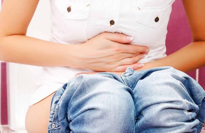 Hormone gia tăng đột biết khi có thai, cơ thể chưa thích ứng kịp nên dễ ảnh hưởng hệ tiêu hóa. Hệ tiêu hóa có xu hướng chậm lại gây nên tình trạng táo bón. 
