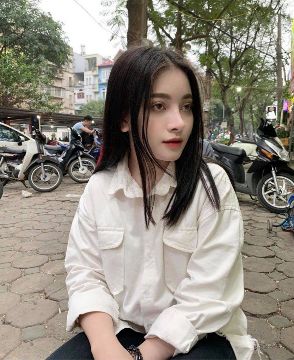 len may bay van dien ao dai trang ngoi hoc, thieu nu "noi nhu con" nho body than ve nu - 8