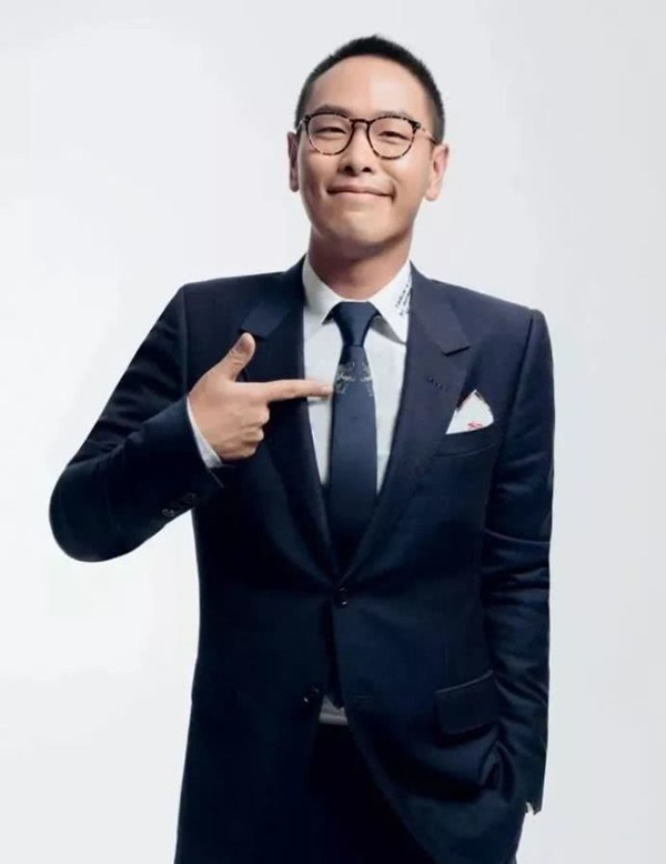 amp;#34;Cô gái vàng trong làng trơ trẽnamp;#34; Cbiz: Huỳnh Hiểu Minh mỉa mai, sinh quý tử vẫn bị ruồng rẫy - 16