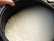 Bếp Eva - Vo gạo bao lần là đủ, nấu cơm bằng nước sôi hay lạnh? Nhiều người làm sai nên không ngon