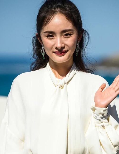 Mỹ nhân Cbiz amp;#34;có thùamp;#34; với nhiếp ảnh gia: Ảnh khoe và ảnh bị chụp khác amp;#34;một trời một vựcamp;#34; - 7