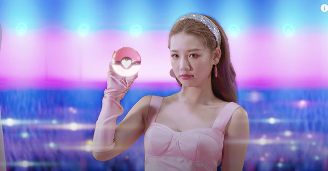 Amee biến hóa thành loạt nhân vật game đình đám trong MV mới - 13