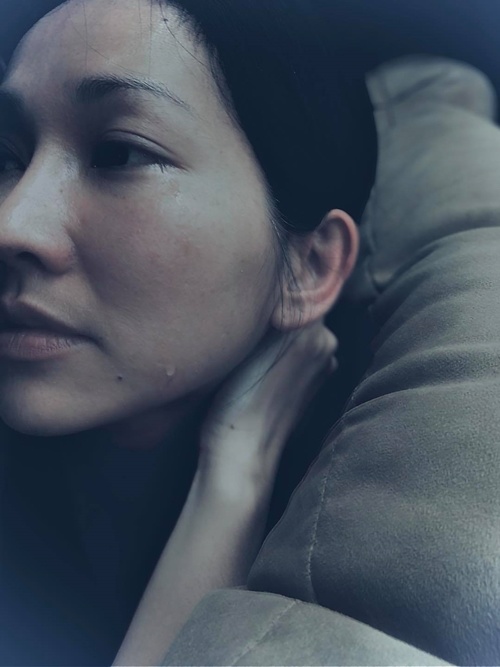 Kim Hiền đau đớn khi không thể về Việt Nam chịu tang mẹ mới qua đời - 4