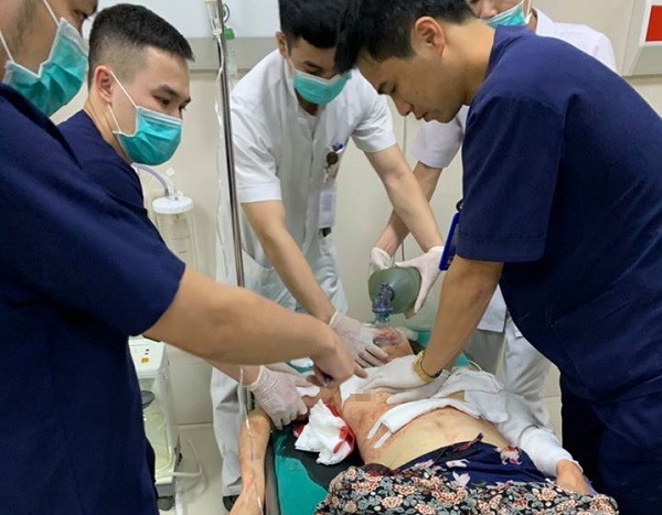 tham sat 3 nguoi trong gia dinh: chong sat hai vo khi dang tam, truy sat bo va em vo - 3