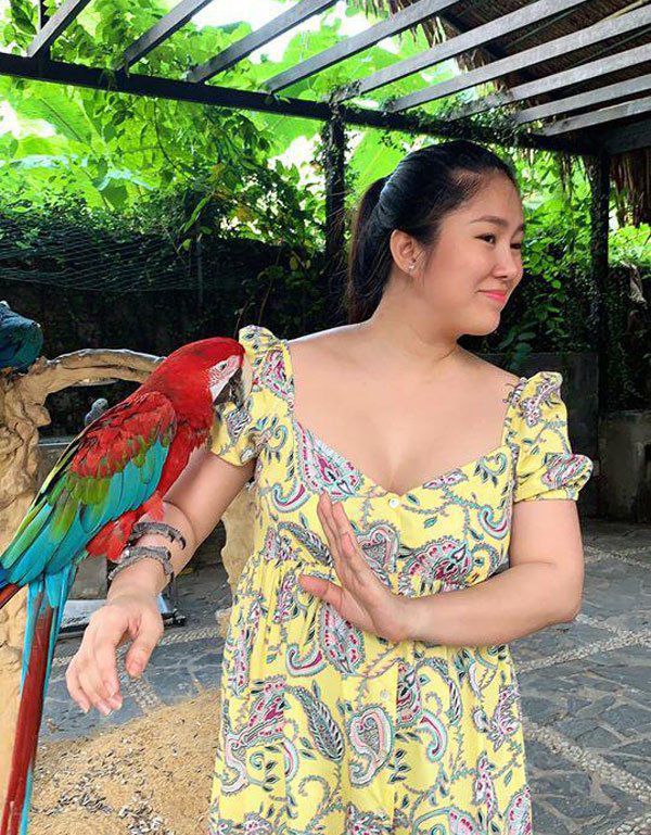 Hội mẹ bầu giảm cân ngoạn mục sau sinh: Lê Phương sụt 30kg vẫn chưa bằng Nhật Kim Anh - 1