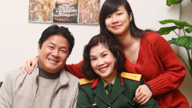 cung ten minh hang: nguoi la "dai gia ngam" cua showbiz viet, ke lai "2 lan do" - 10