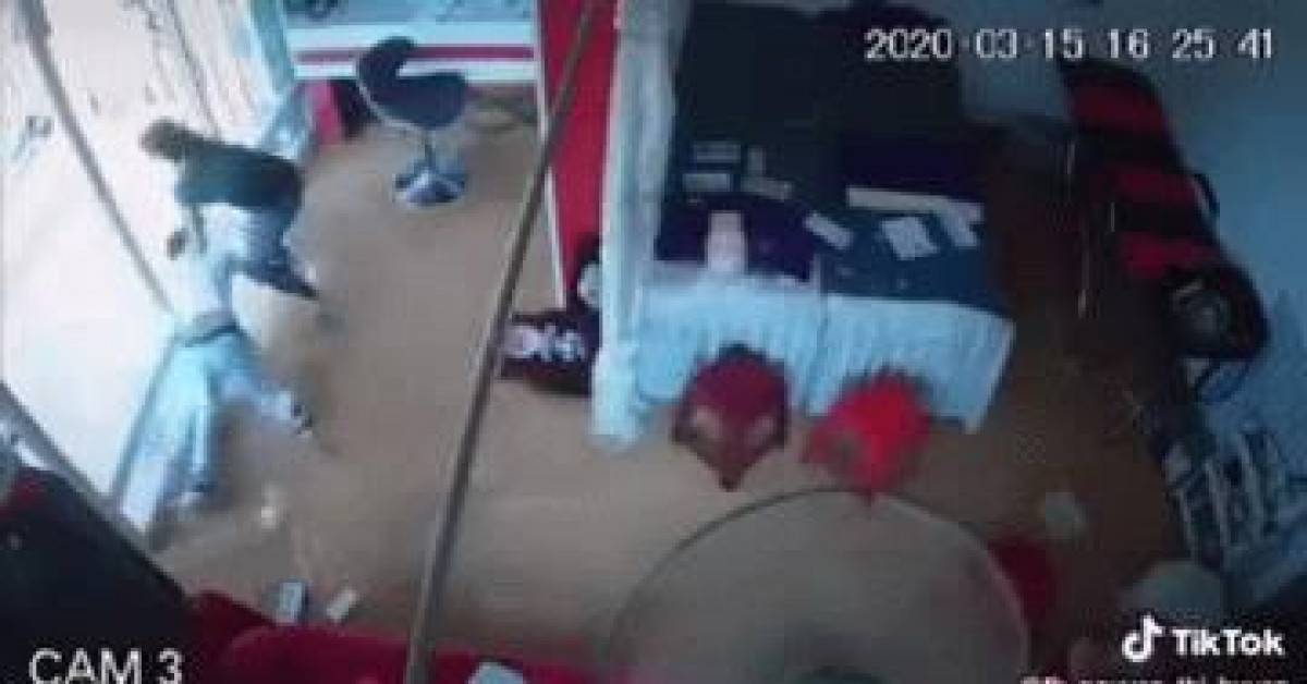 Clip Eva - Kinh hoàng gã đàn ông tưới xăng thiêu rụi tiệm spa khiến nhiều người tá hỏa bỏ chạy