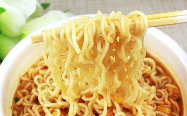 Ăn sáng sau 9h, ăn sáng bằng trái cây, gói mỳ: vừa chẳng có chất lại tàn phá dạ dày - 2