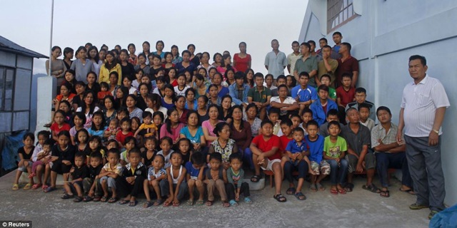 Cụ ông lấy 39 người vợ, nhà xây 100 phòng, lúc sung mãn nhất cưới 10 vợ một năm - 1