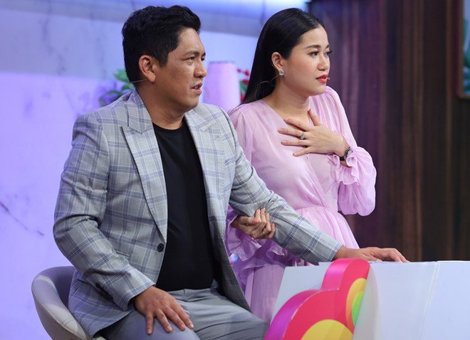 Yêu hơn 10 năm, kết hôn 5 năm, dù chồng có amp;#34;xập xệamp;#34; Lê Khánh cũng chưa ngán - 7