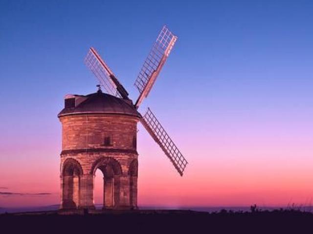 Nghèo đến đâu cũng đừng vay tiền của 3 người thân này