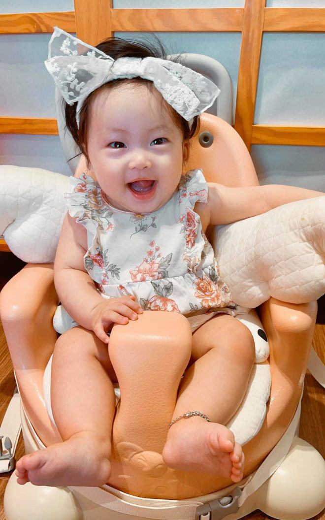 Sao Việt 24h: Hồ Ngọc Hà khoe cặp song sinh thần thái, khoái chí khi nhận được amp;#34;quàamp;#34; fan tặng - 12