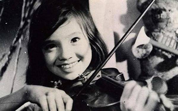 Tuổi hưu tĩnh lặng bên ngôi nhà kỳ lạ của amp;#34;Em bé Hà Nộiamp;#34; - NSND Lan Hương - 1