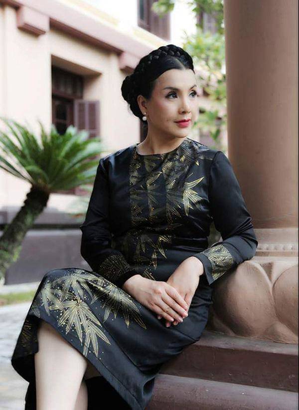 Tuổi hưu tĩnh lặng bên ngôi nhà kỳ lạ của amp;#34;Em bé Hà Nộiamp;#34; - NSND Lan Hương - 10