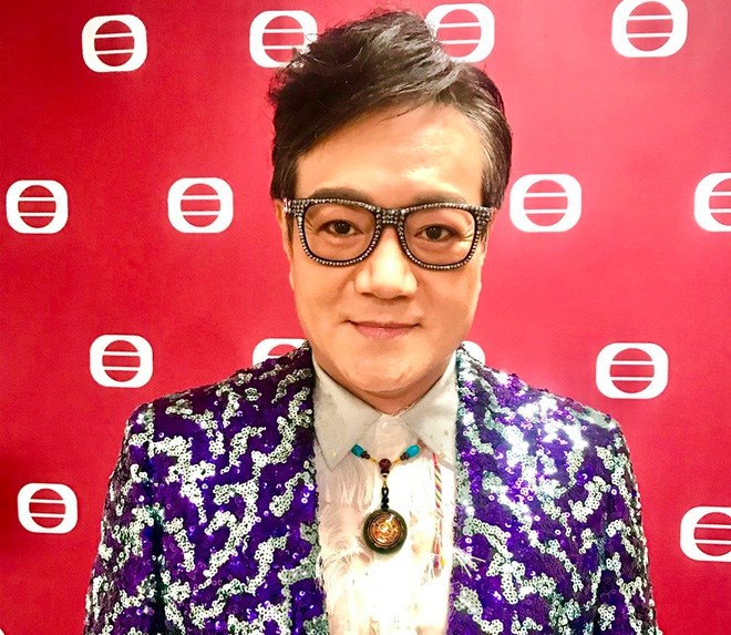 Ngôi sao 24/7: 61 tuổi mới lần đầu có bạn gái, Đông Phương Bất Bại nổi tiếng Cbiz gây sốc - 1