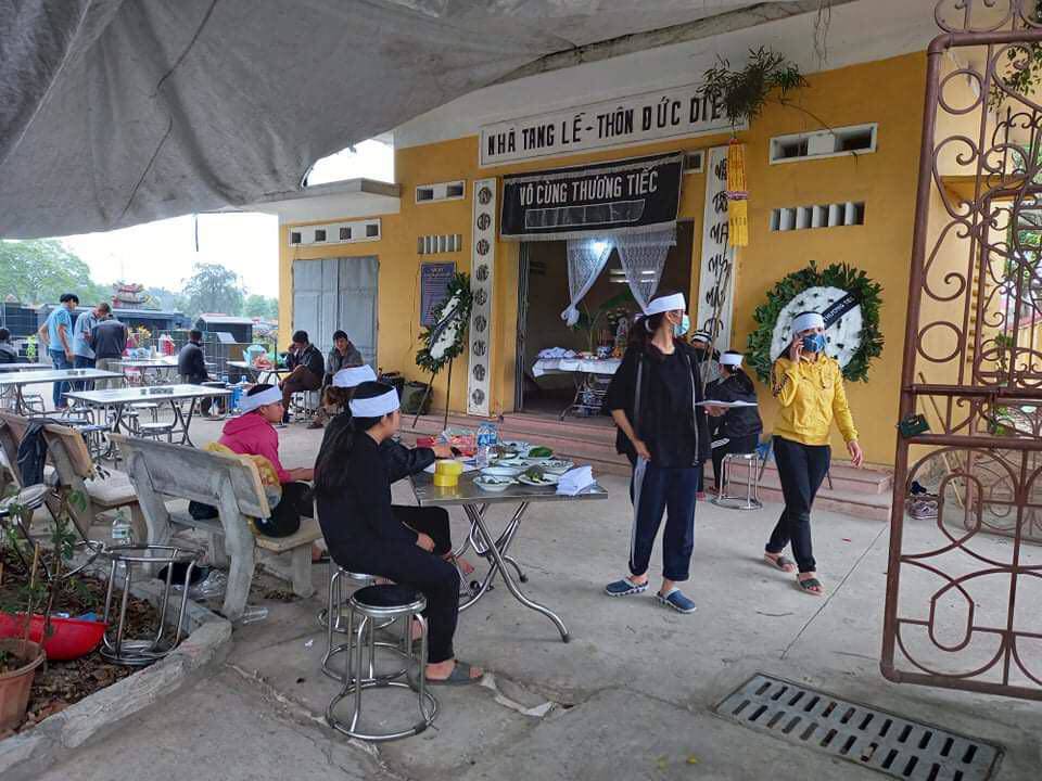 Tin tức 24h: Rớt nước mắt gia cảnh nữ công nhân vệ sinh bị đánh tử.vong ở giữa phố - 1