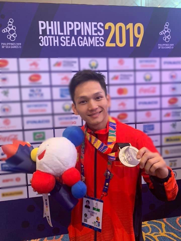 Trai đẹp HCB Sea Games lấy vợ 1m4 theo ý bố vợ, con chào đời ngạc nhiên không giống mình - 1