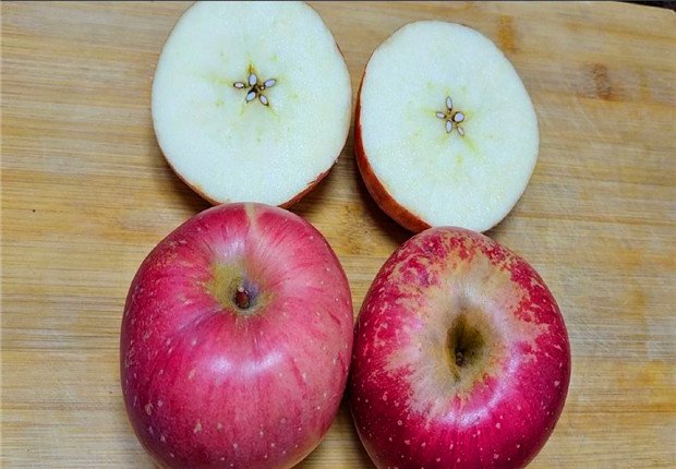 Mua táo, chọn quả rốn to hay nhỏ thì ngọt, người trồng mách chiêu chọn được quả nào cũng ngon - 6