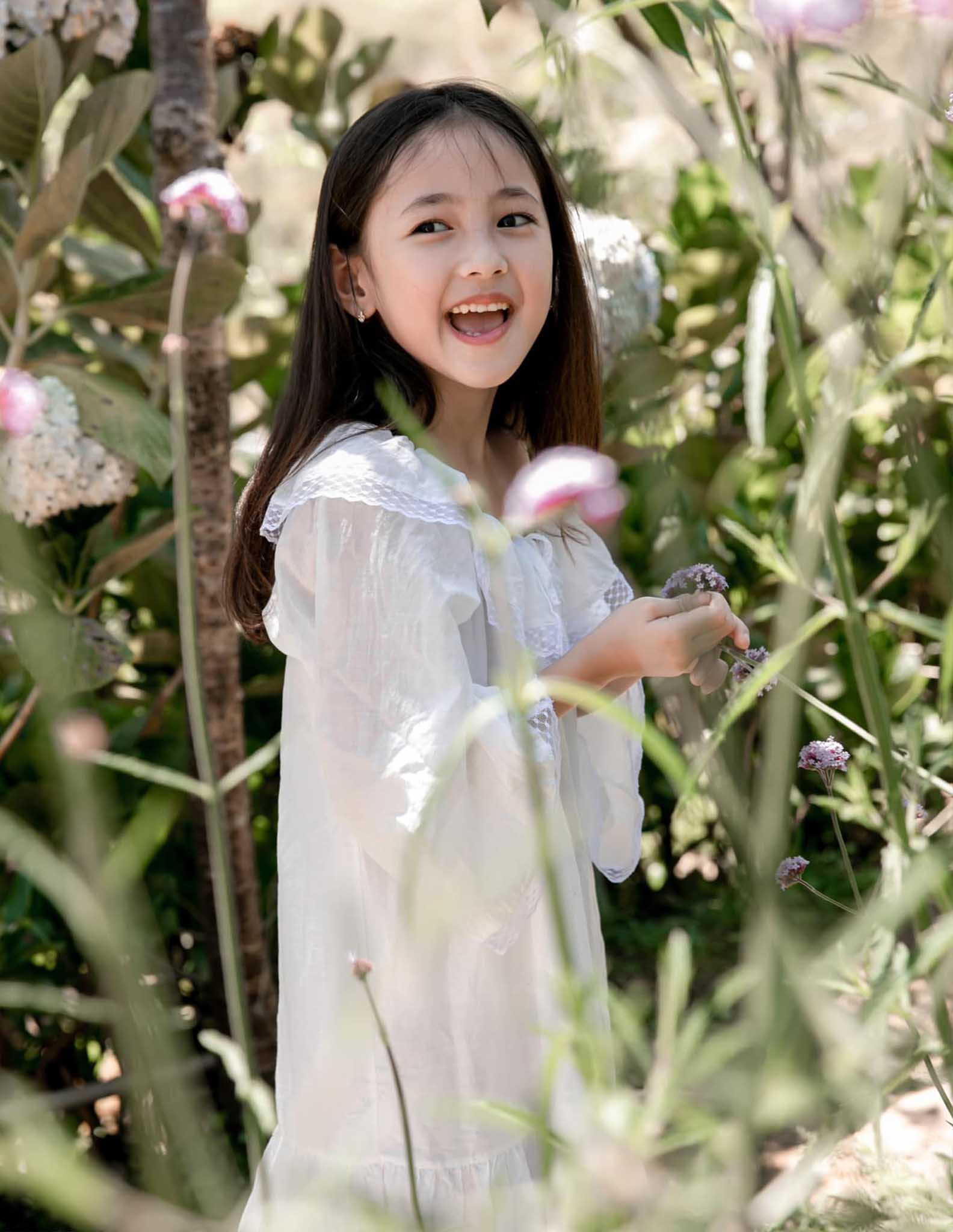 Tuổi lên 5, con gái Hà Kiều Anh đã đẹp đến mức Đỗ Mỹ Linh, Mai Phương Thuý nức nở - 1