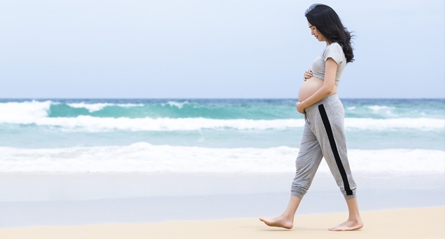 2 thời điểm mẹ bầu tuyệt đối không nên đi bộ, ảnh hưởng xấu đến thai nhi - 4