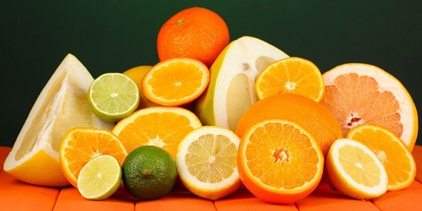 Không ăn cam khi ăn hải sản, uống thuốc? Lý giải của bác sĩ khiến nhiều người giật mình - 1