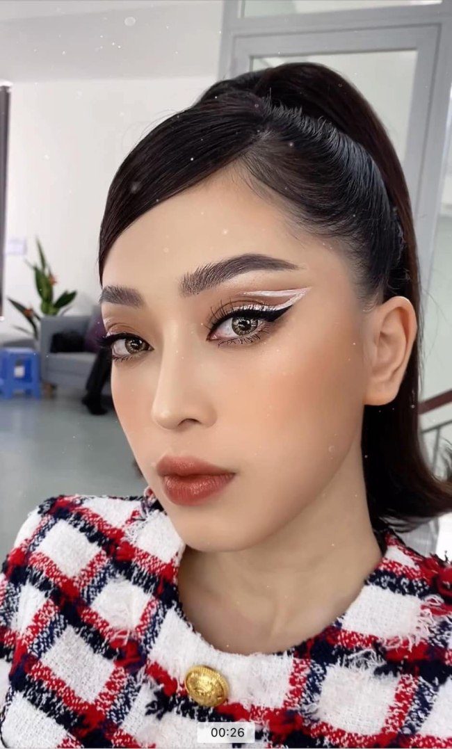 Hội mỹ nhân Việt mê mẩn kiểu kẻ eyeliner lơ lửng, dự đoán là hot trend cho hè này - 6