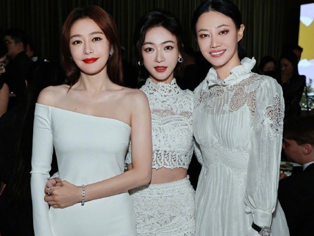 Hoàng hậu, ái phi Diên Hy Công Lược hội tụ trong một khung hình, lộ rõ đẳng cấp nhan sắc