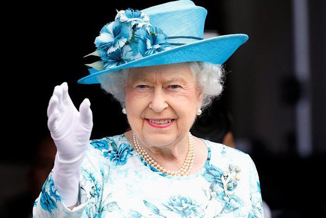 Vẻ ngoài gần gũi, ít ai ngờ Nữ hoàng Anh lại là người amp;#34;thâm sâu khó dòamp;#34; trong ăn mặc - 9