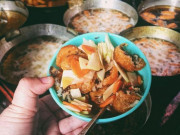 Xem ăn chơi - Quán bánh rán xếp số ở HN: Khách xếp hàng dài chờ tới lượt, ngày bán hàng nghìn chiếc