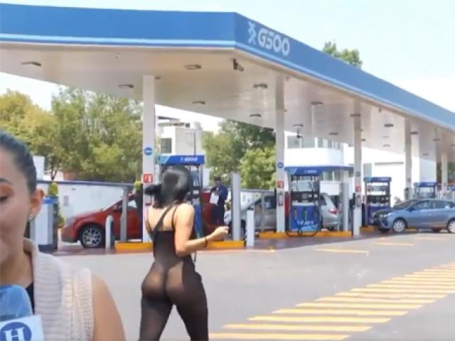 Nữ phóng viên dẫn tin ở trạm xăng, CĐM chỉ tập trung vào vòng 3 của cô gái phía sau