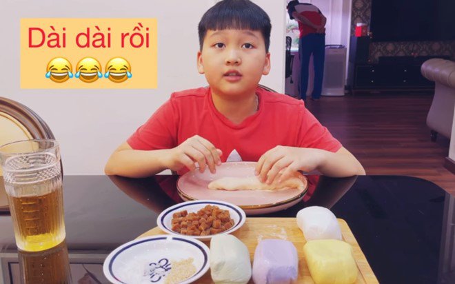 Con trai Bảo Thanh làm bánh trôi màu sắc, ai cũng phì cười vì lời thú nhận của bé - 8