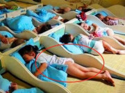 Làm mẹ - Cô giáo gửi ảnh con ngủ trưa ở trường, mẹ lập tức nhắn tin: "Lộ hết rồi cô ơi"