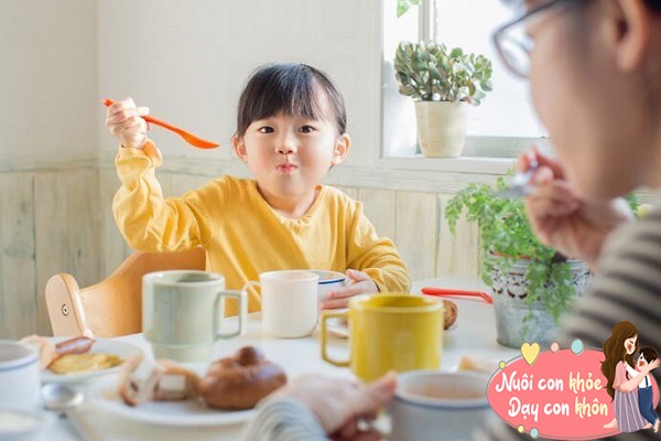 Mẹ 1m58, con gái tăng đều 10cm mỗi năm nhờ nguyên tắc thực đơn 15 thành phần - 7