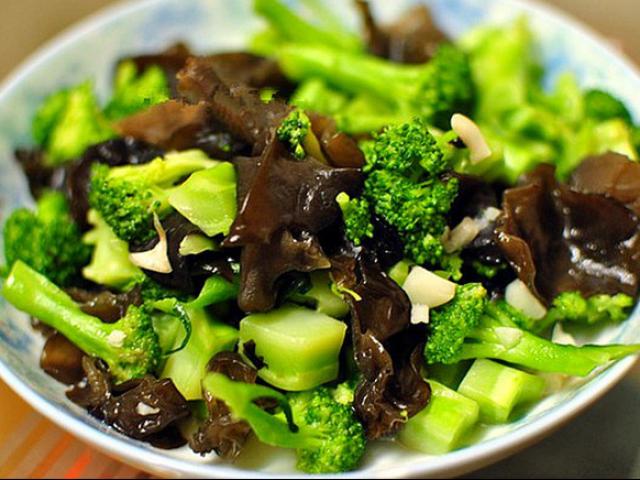 2 loại rau và 2 trái cây là bậc thầy rửa ruột, ăn vào bồi bổ cả máu và gan