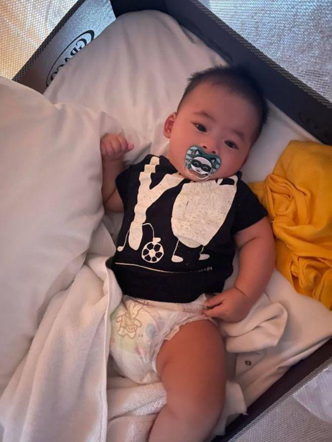 Sao Việt 24h: Giờ vợ Xuân Trường mới tung ảnh ngày vui, nhiều khoảnh khắc hôn nhau đắm đuối - 23