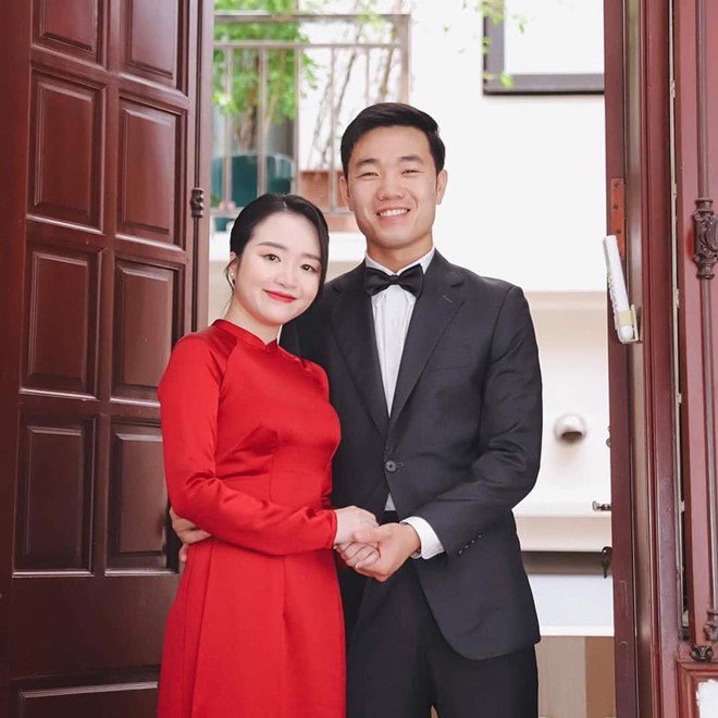 Sao Việt 24h: Giờ vợ Xuân Trường mới tung ảnh ngày vui, nhiều khoảnh khắc hôn nhau đắm đuối - 8