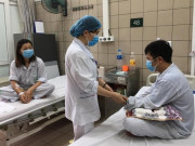 Sức khỏe - Xông tinh dầu đuổi muỗi vài ngày, hai vợ chồng phải vào Bệnh viện Bạch Mai điều trị