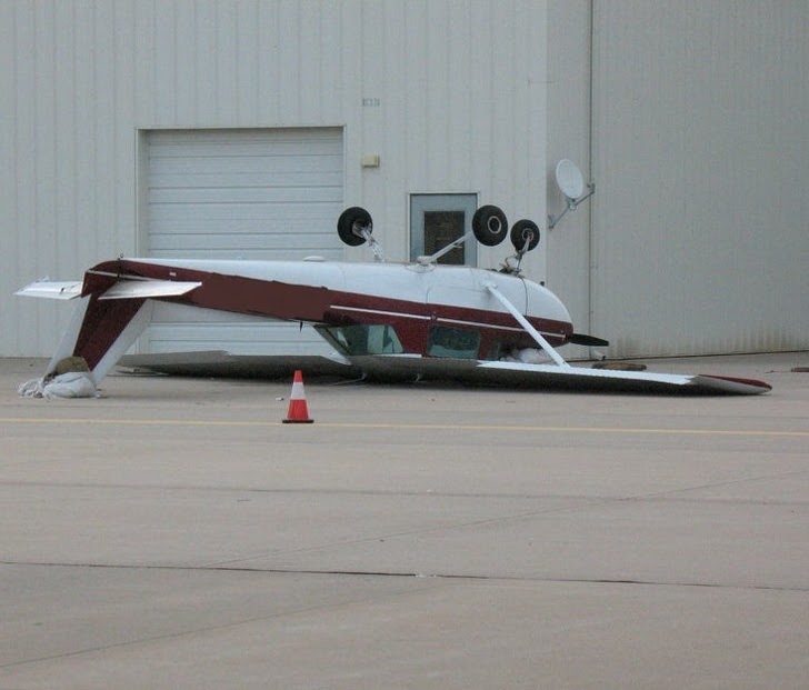 Những khoảnh khắc hài hước “đi vào lòng đất” - 2