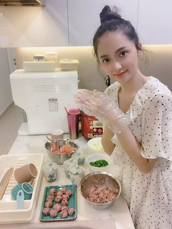 Nhà Celeb: Phòng bếp của Tăng Thanh Hà, Đông Nhi và dàn sao Việt gọn gàng, sang trọng thấy mê - 8