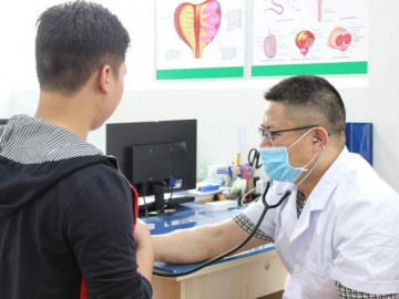 “Yếu xìu” sau 5 năm lấy vợ, người chồng to khỏe tiết lộ lý do không thể nhập cuộc yêu