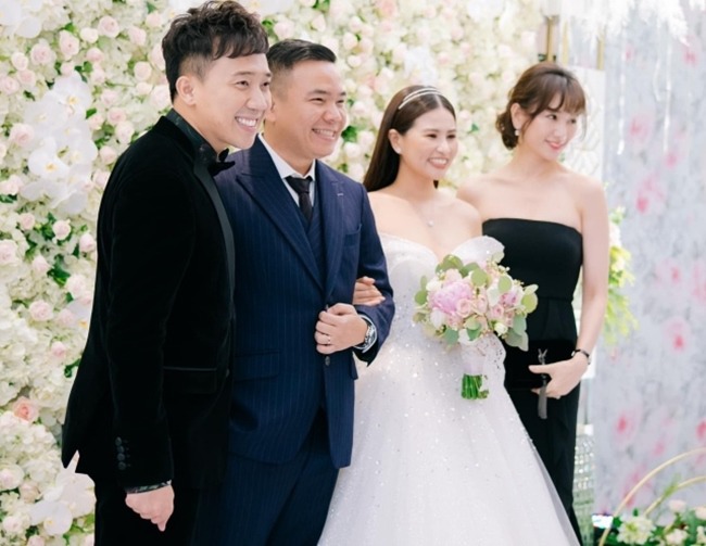 amp;#34;Ông maiamp;#34; mát tay nhất showbiz: Mời đóng phim mà giúp Trường Giang, Trấn Thành tìm được vợ - 16