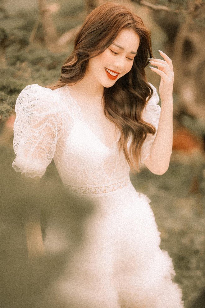 MC VTV xinh như mộng làm khán giả khó chịu chỉ vì một cọng tóc, đòi photoshop lại - 6