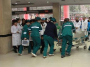 Bà bầu - Đỡ đẻ xong thấy sản phụ thì thào đòi đi vệ sinh, bác sĩ tái mặt hô cấp cứu