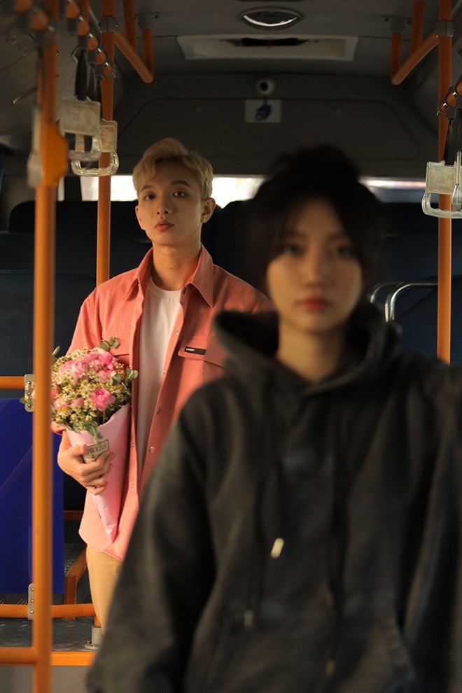 Không còn cá tính gai góc, Orange khóc lóc, giằng xé nội tâm trong sản phẩm với Hoàng Dũng - 1