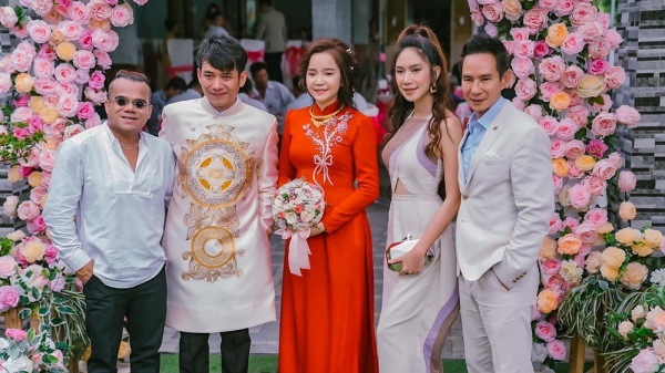 Những pha thời trang ăn cưới chiếm spotlight cô dâu của hội mỹ nhân Việt - 3