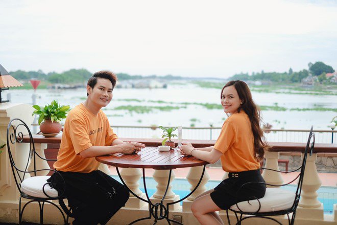 22 năm bên nhau, MC Hồng Phúc và vợ có lễ amp;#34;hấp hônamp;#34; sang chảnh, đầy lãng mạn - 23