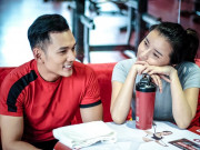 Giải trí - Chân dung phi công trẻ điển trai 6 múi của "sugar mommy" Cao Thái Hà sau hôn nhân đổ vỡ